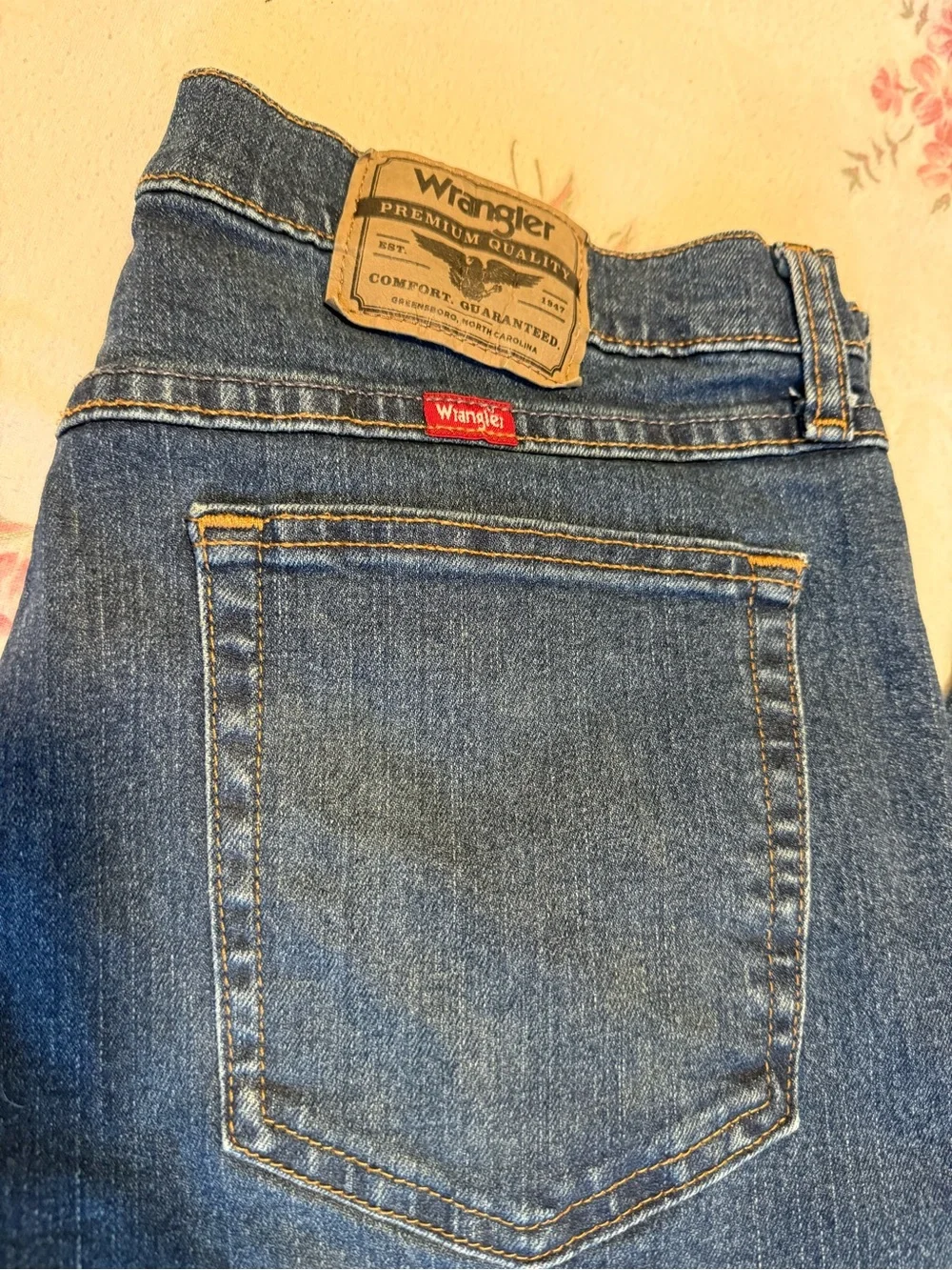 Wrangler Men's Straight Leg Jeans in Dark Denim Blue 33 x 34